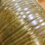 Ceramic stoneware pot with pliers