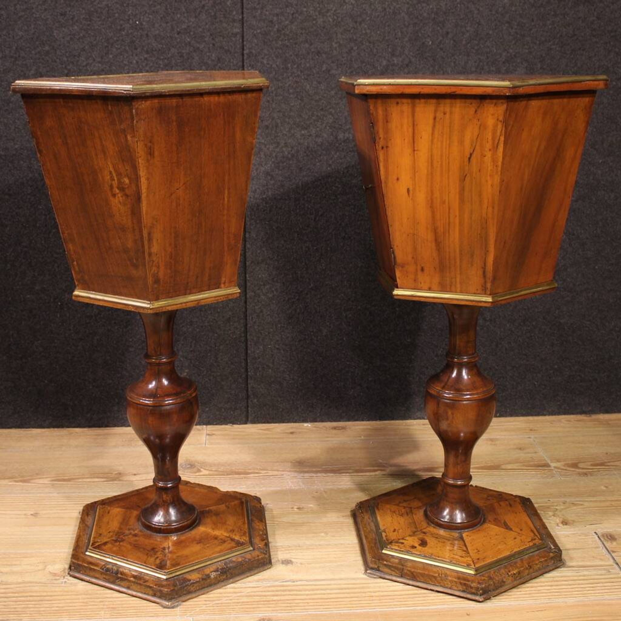 Paire de tables d'appoint italiennes du XIXe siècle