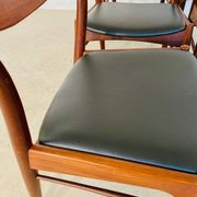 Danish vintage Arne Wahl Iversen teak and leather dining chairs model 26 - 1960s