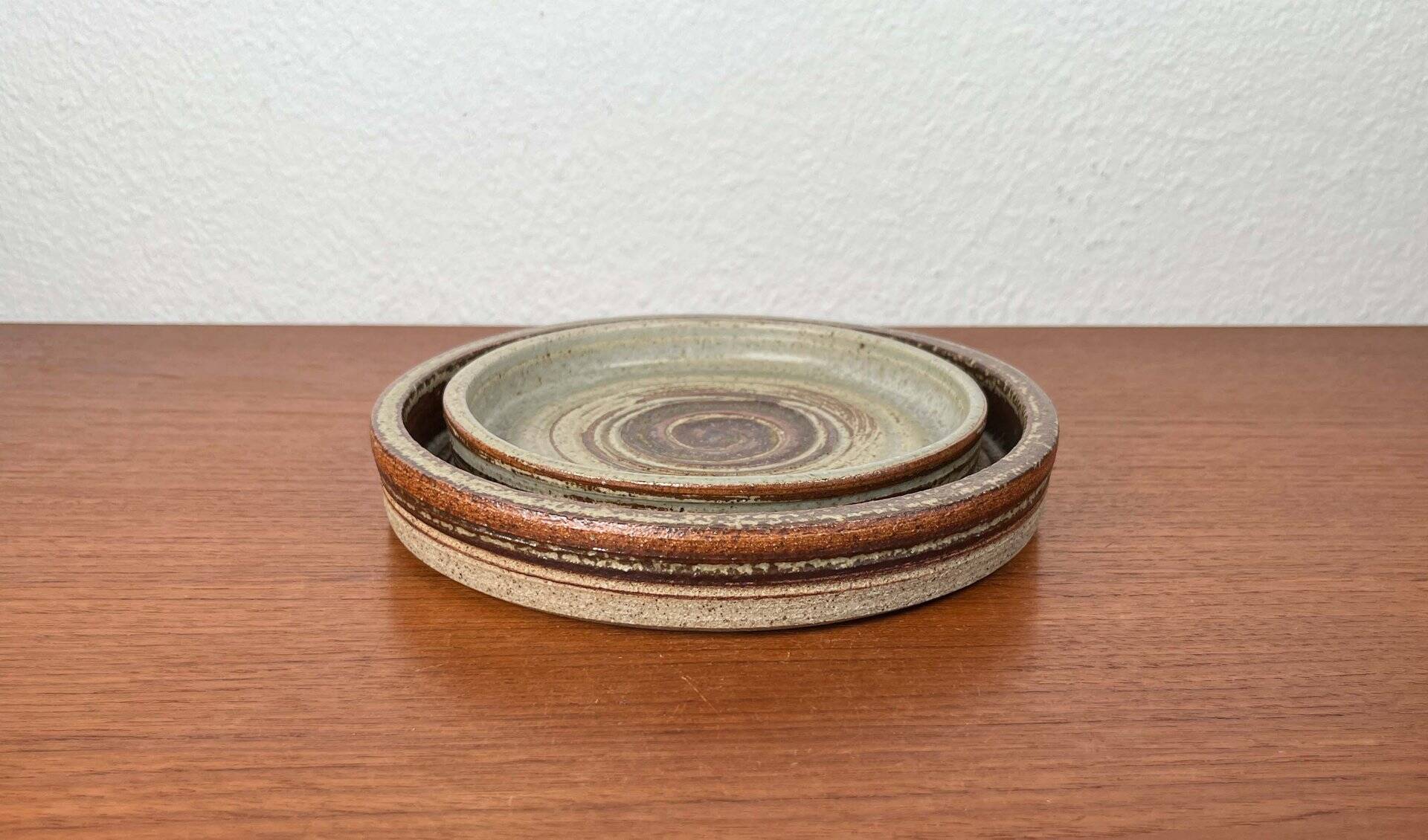 Mid-Century Modern Danish Studio Pottery Bowls by Tue Poulsen for Tue Keramik, 1960s, Set of 2