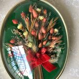Frame dried flowers oval domed glass