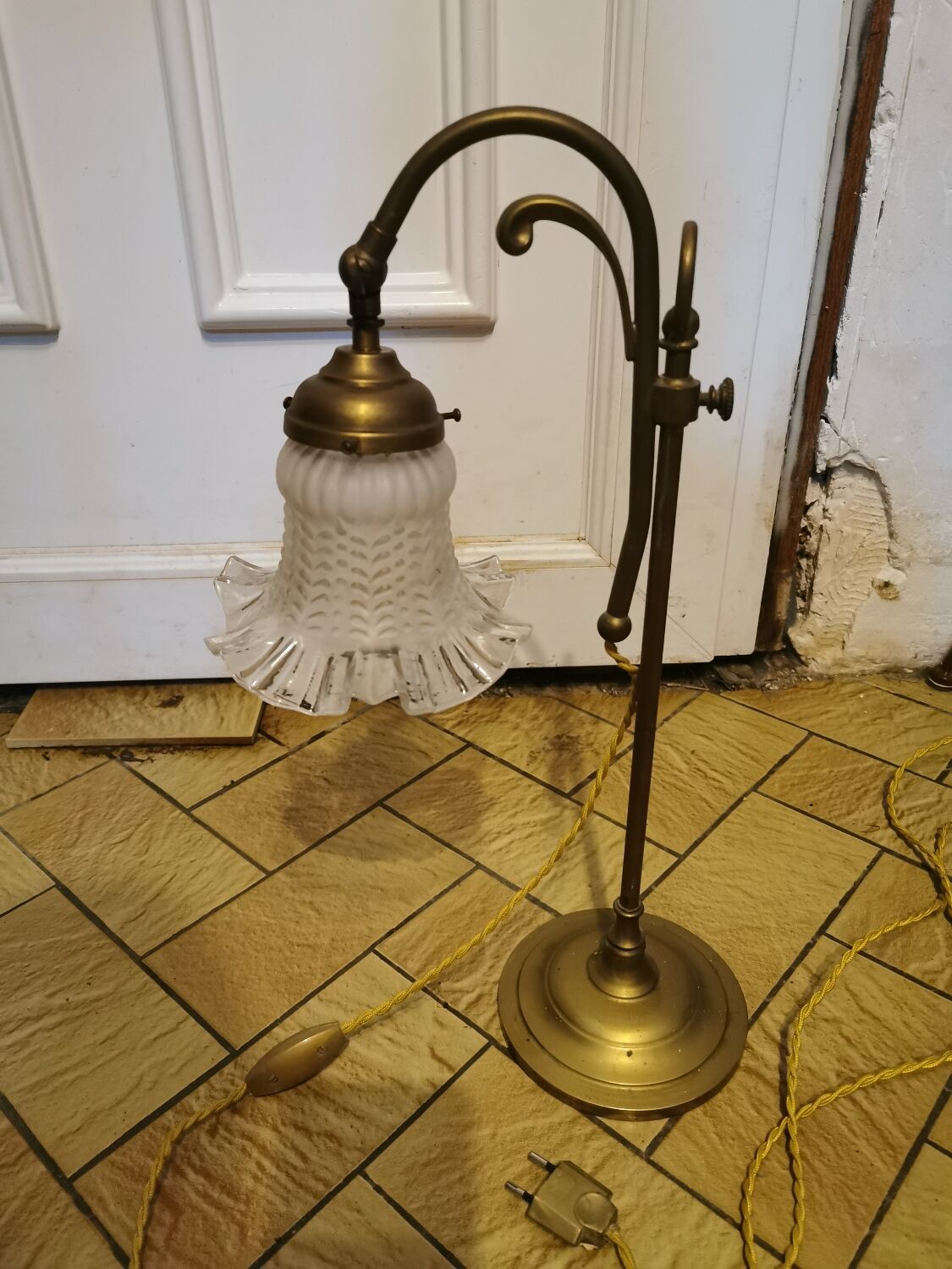 Desk lamp