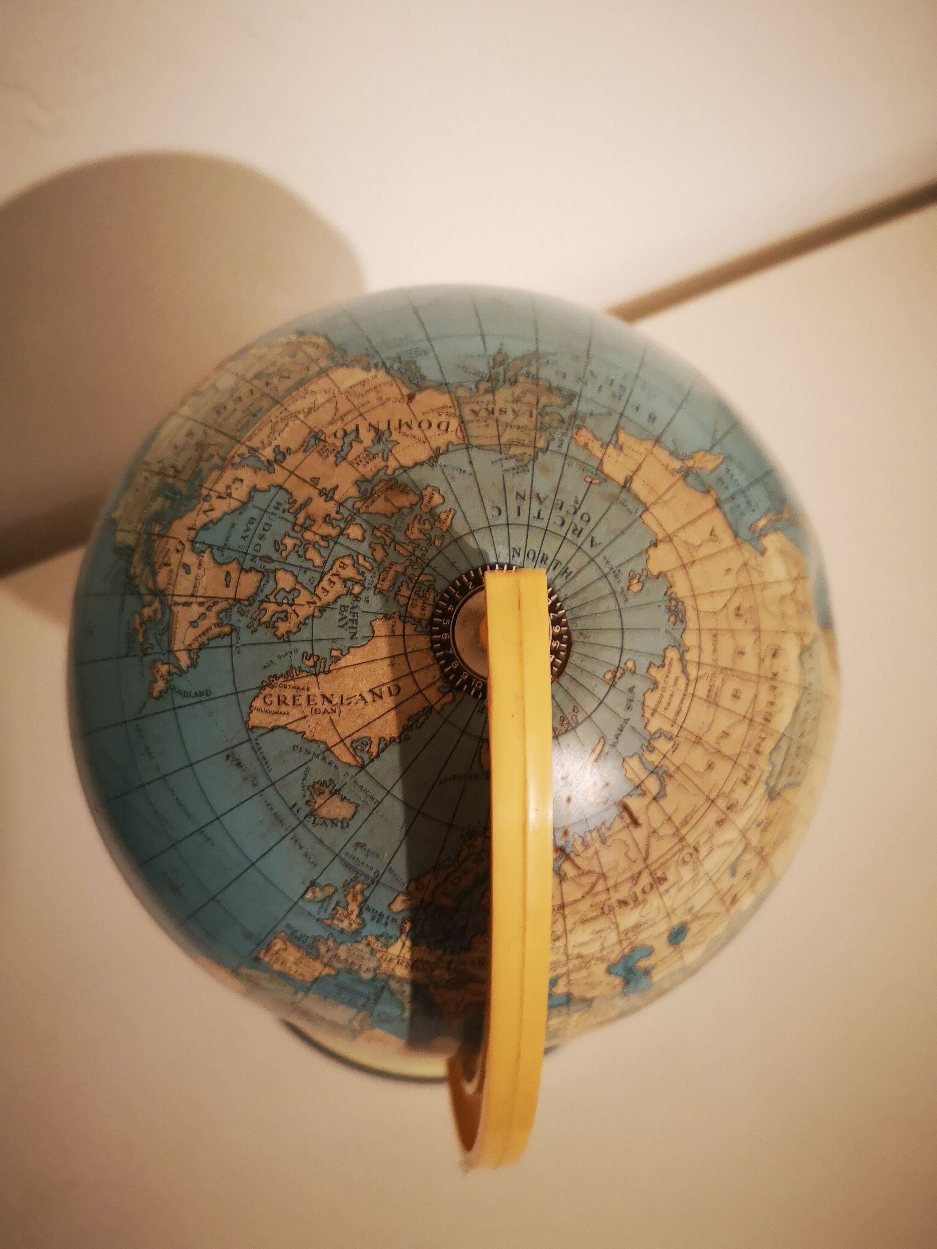 Metal Globe in 50s/60s