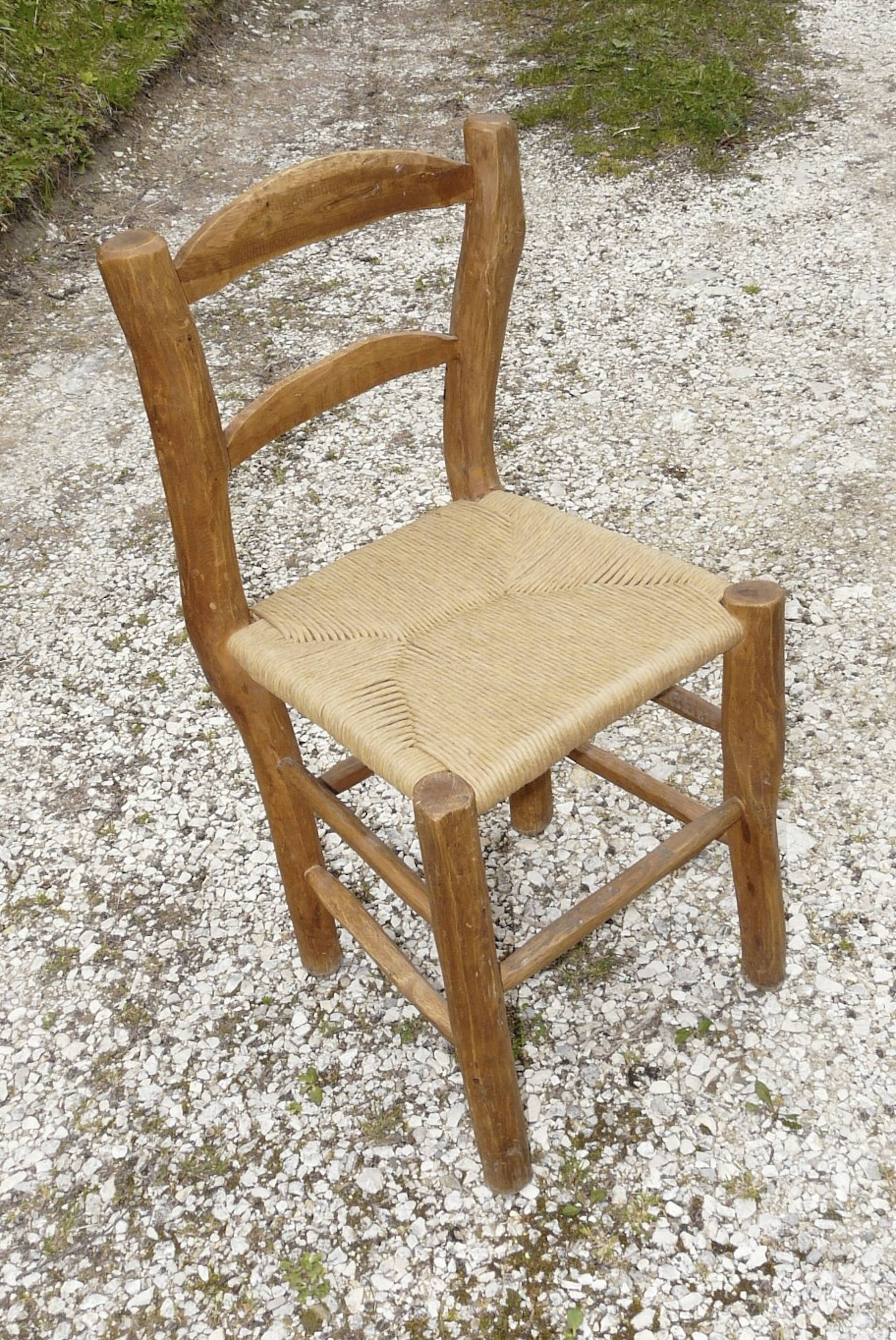 Brutalist straw chair - popular art