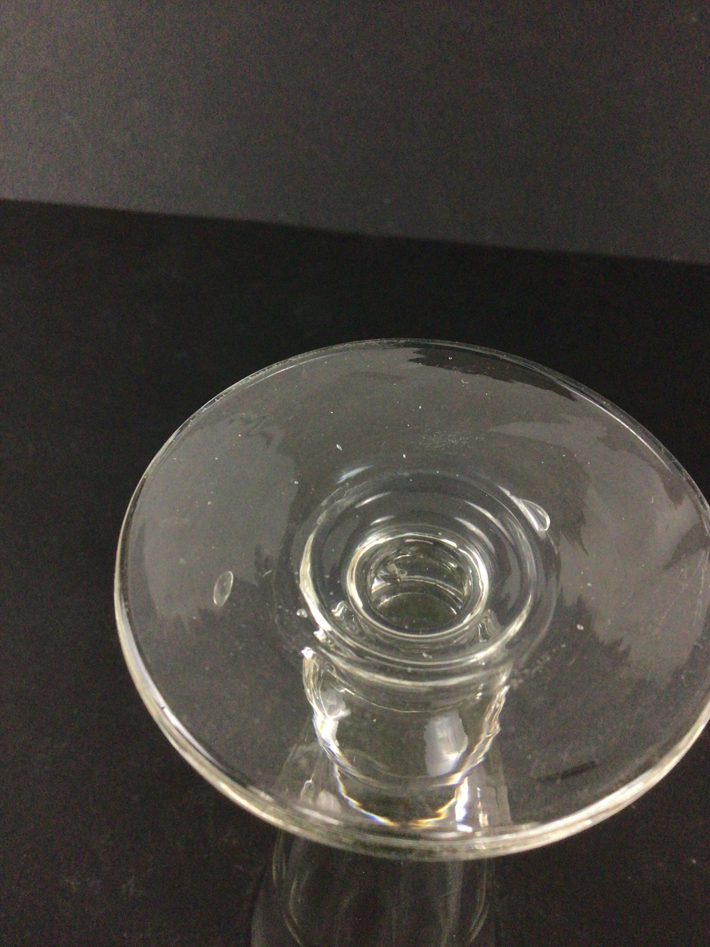 Suite of 6 champagne flutes in old glass