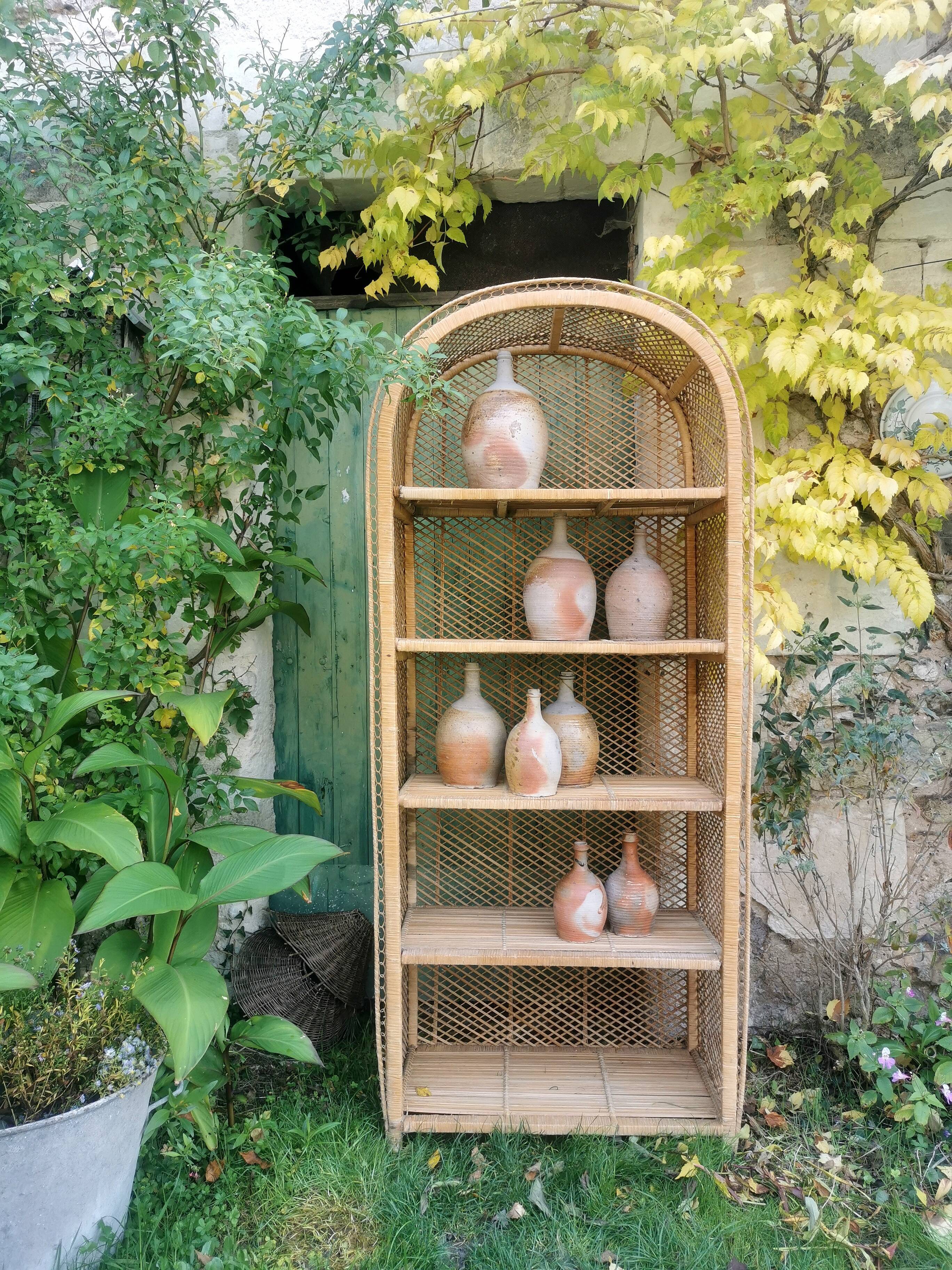 Emmanuelle style bookcase