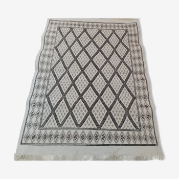 Traditional handmade white and grey carpet 178x125cm