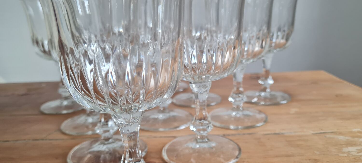 Service de 11 verres à eau en verre ciselé