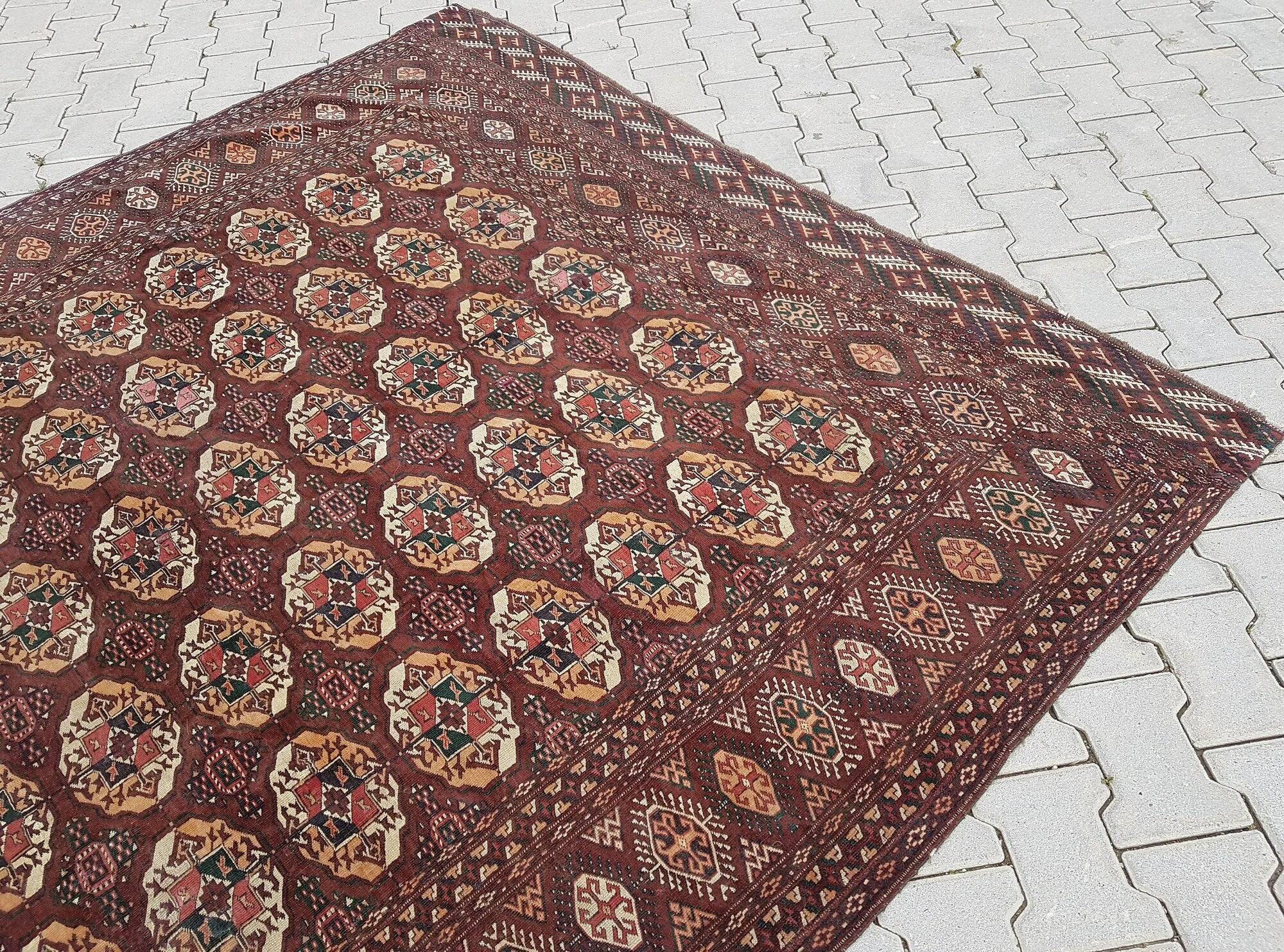 Vintage Turkish handmade rug 208x262 cm