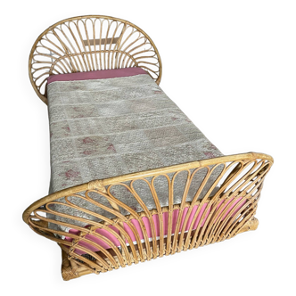 Rattan basket bed 1 place from the 1960s