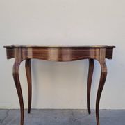 Table bureau de milieu de forme violonnée Napoléon iii 19ème en marqueterie