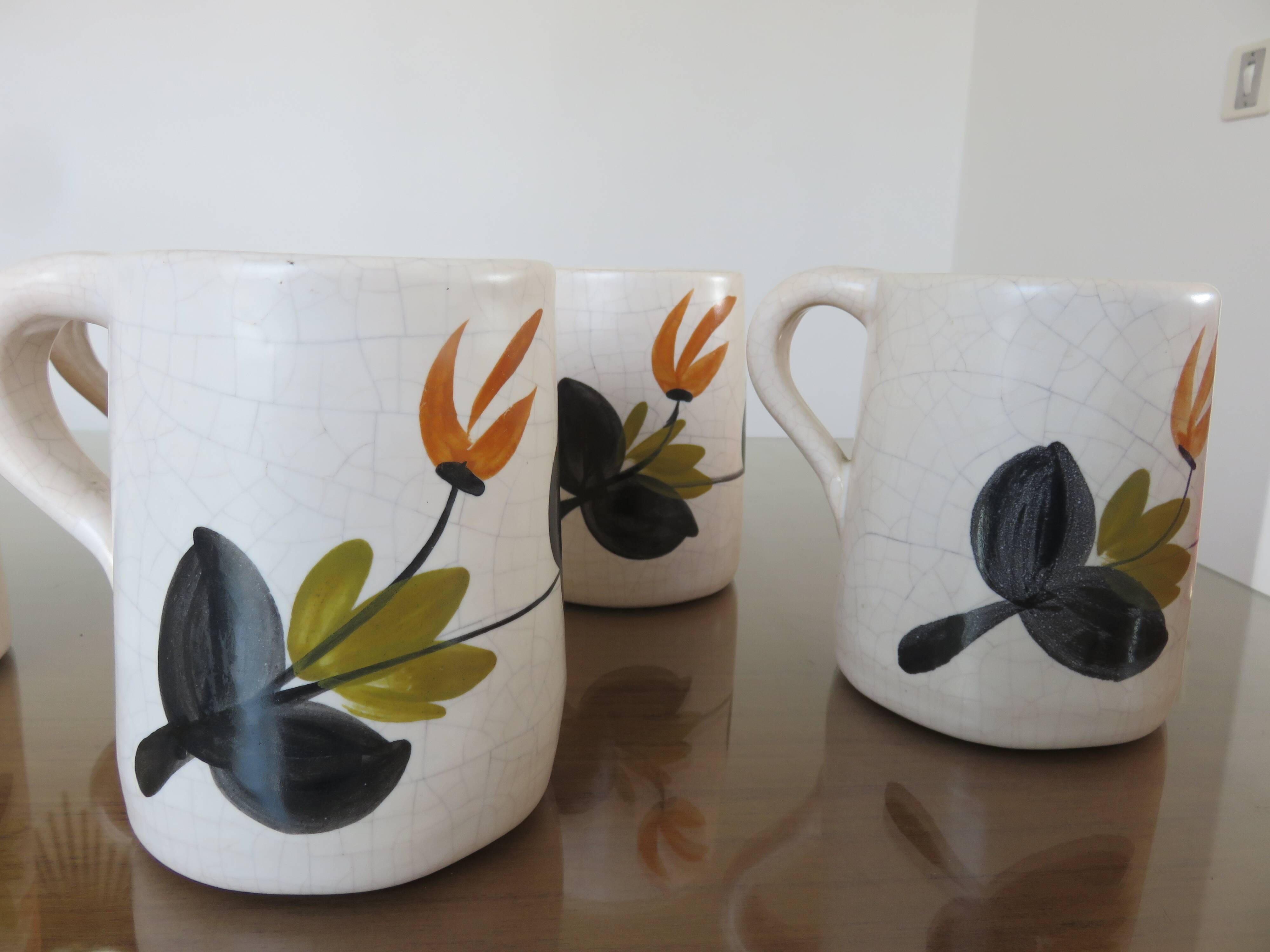 Orangeade set in cracked ceramic, floral pattern from the 60s