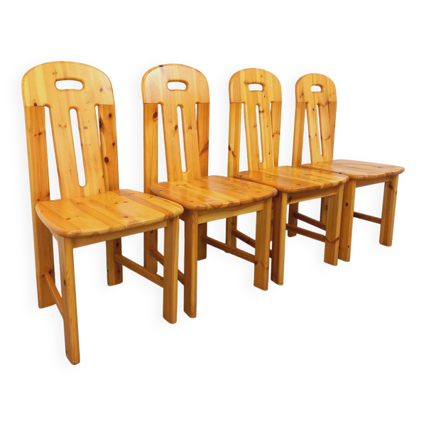 Suite de 4 chaises vintage en pin des années 70 80
