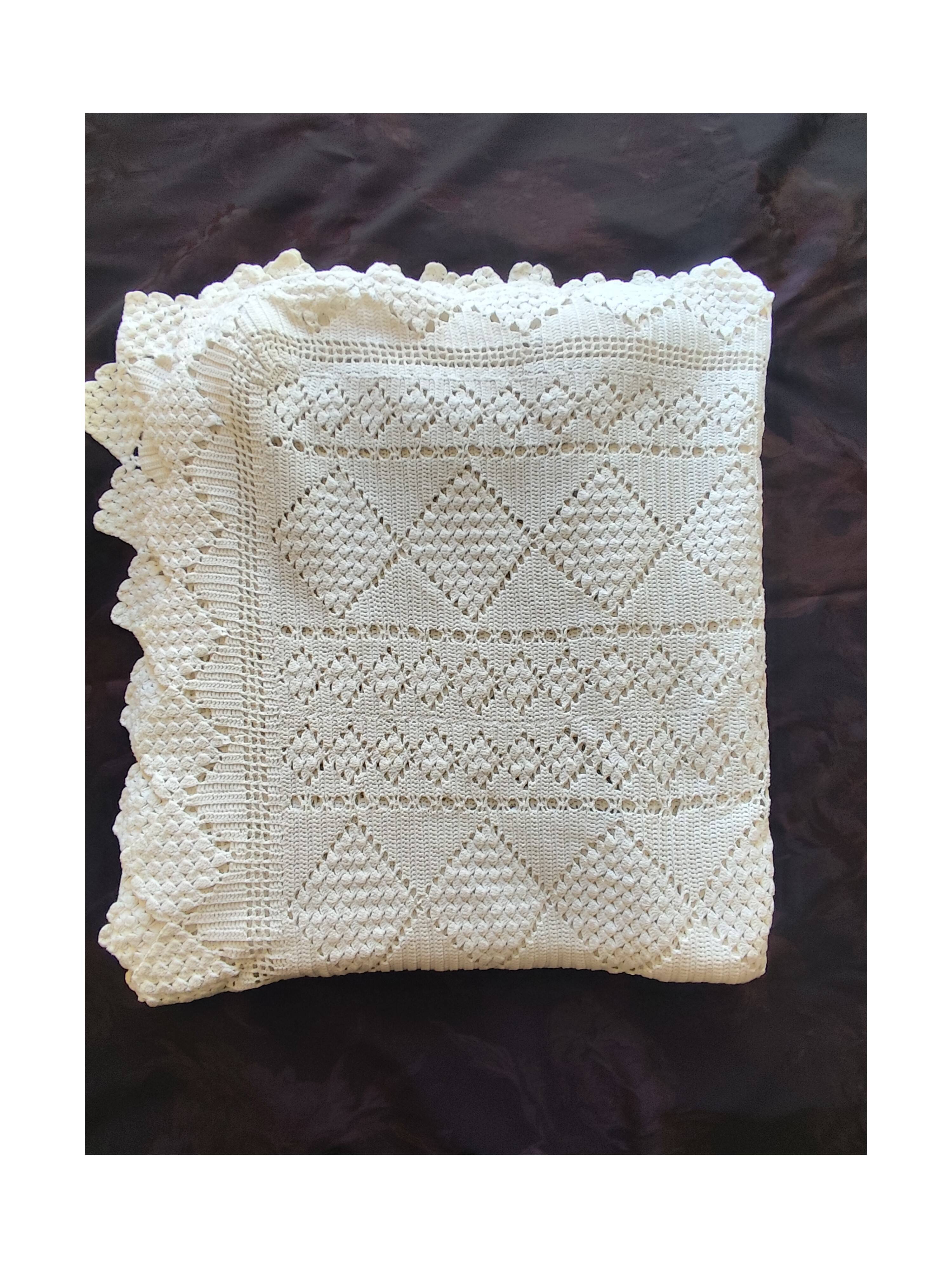 White cotton bedspread, crochet bedspread