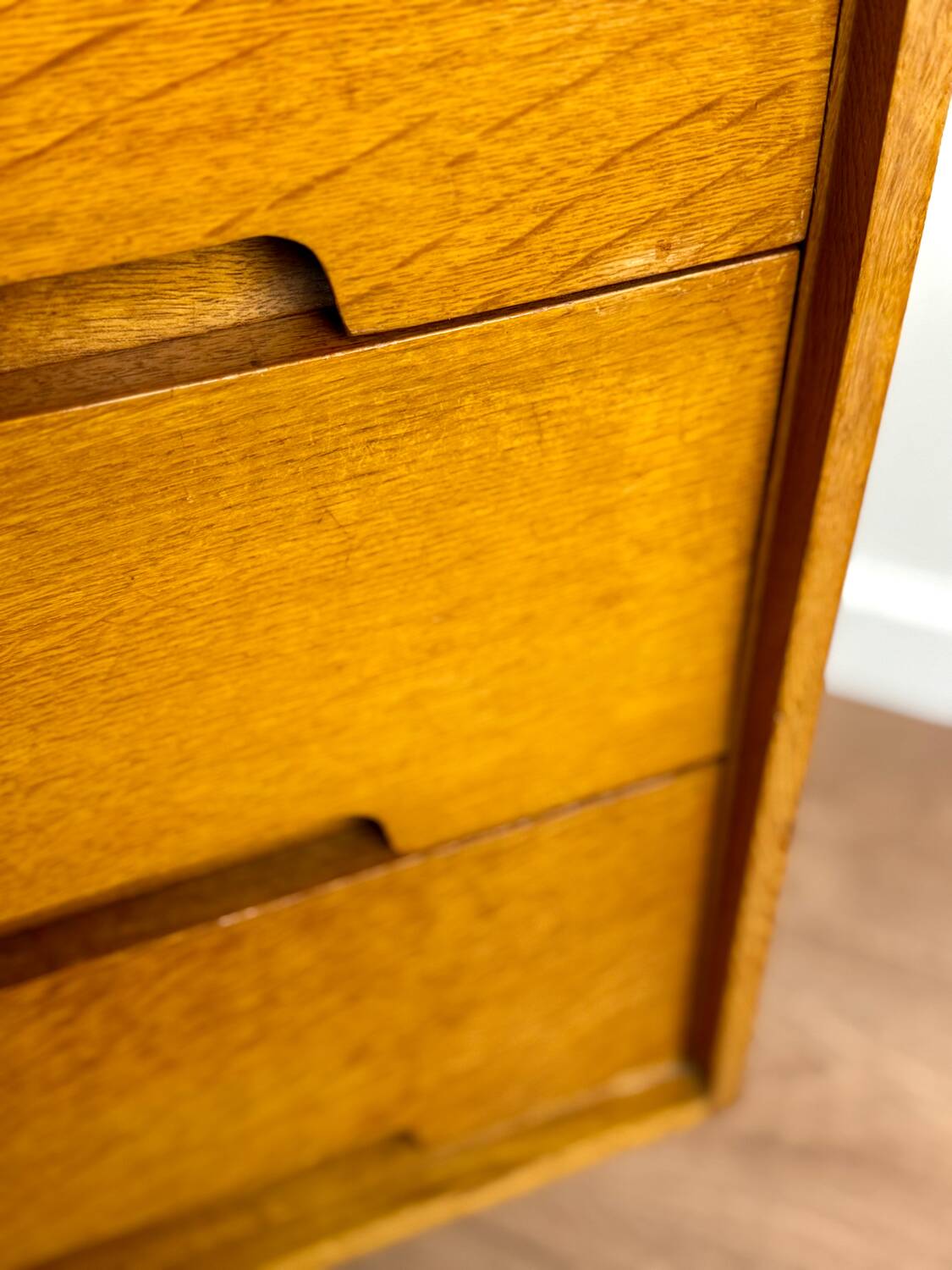 STAG English chest of drawers