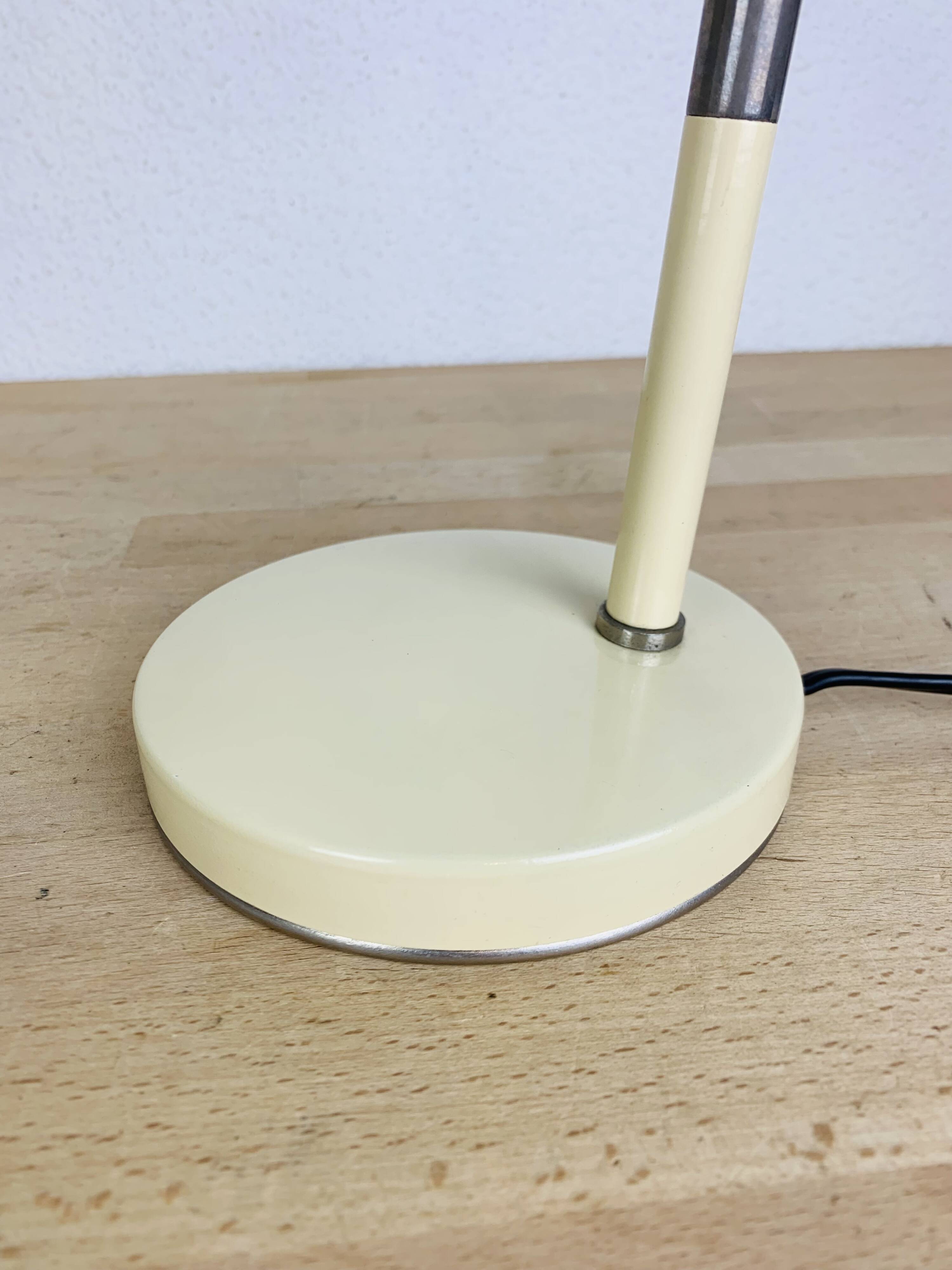 60s beige metal desk lamp