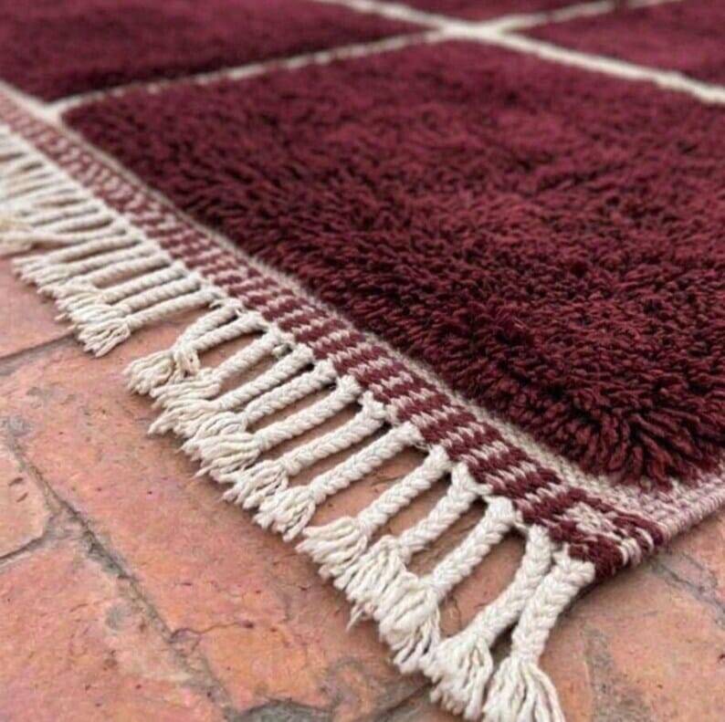 Handwoven natural wool rug, traditional artisan, 2/3 m.