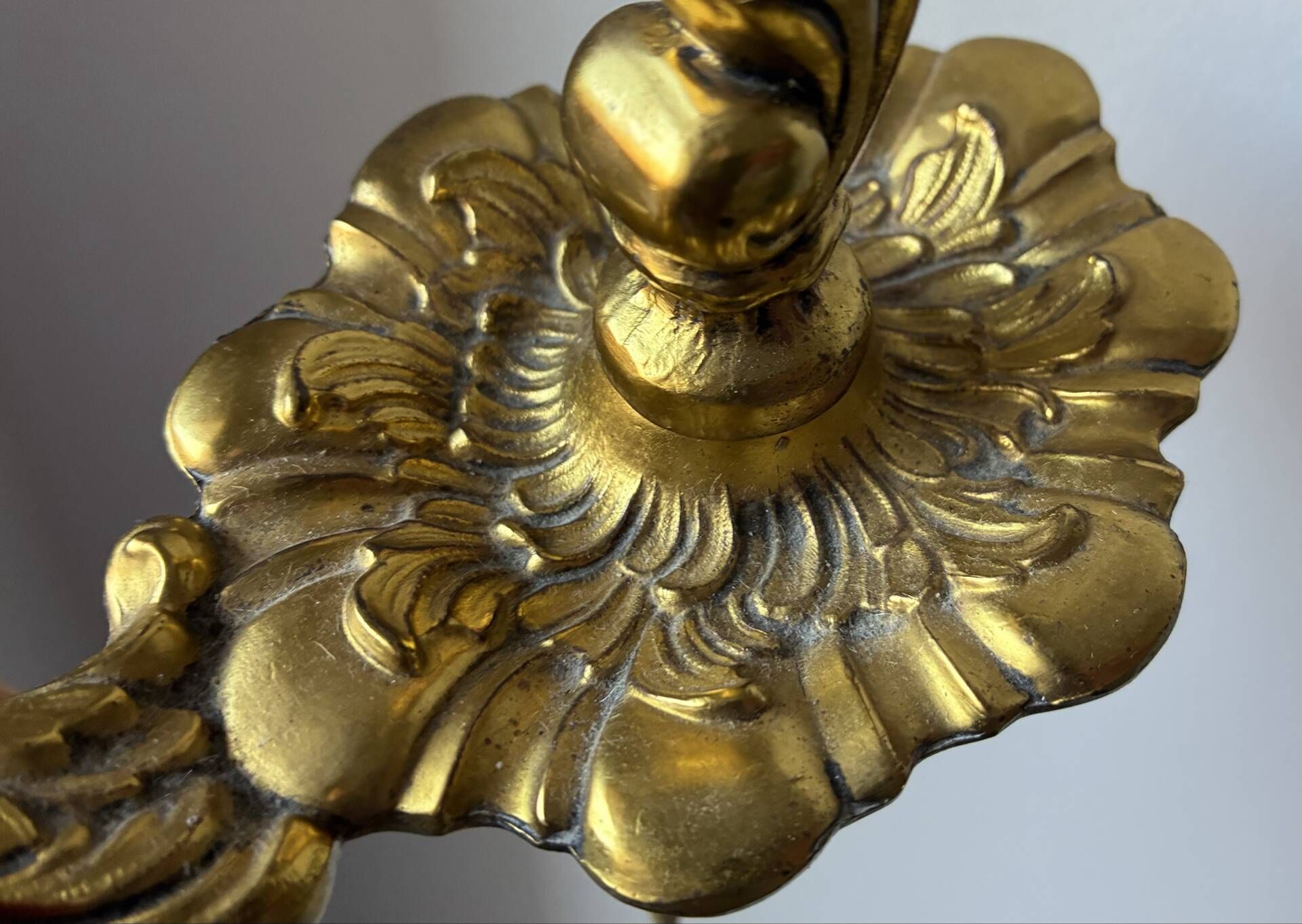 Paire de lampe en bronze style Louis XV