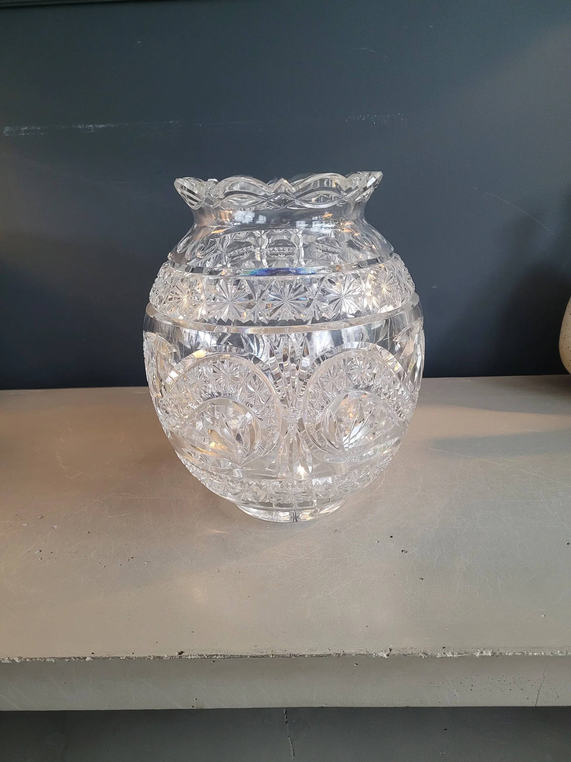 Large round vase in cut crystal