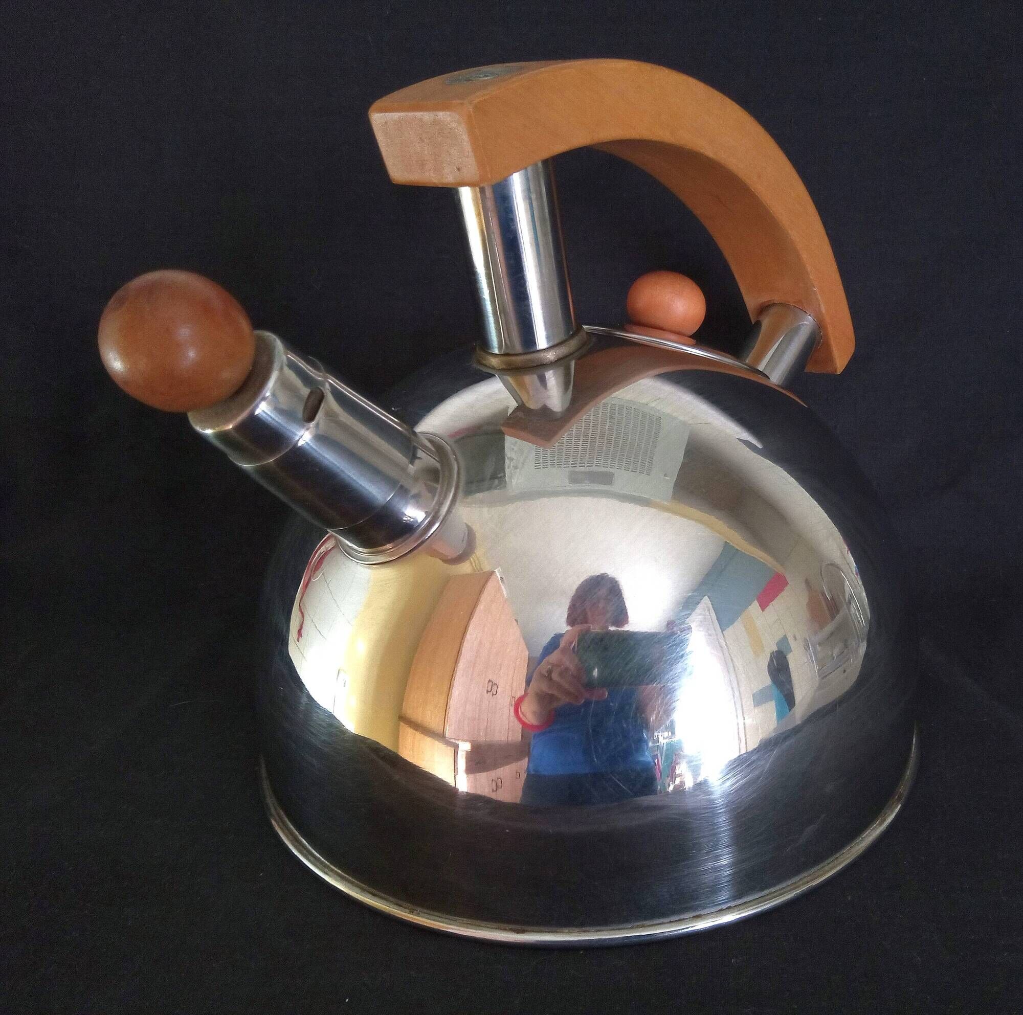 Art Deco manual kettle in stainless steel and wood, cap. 2L, 1930s