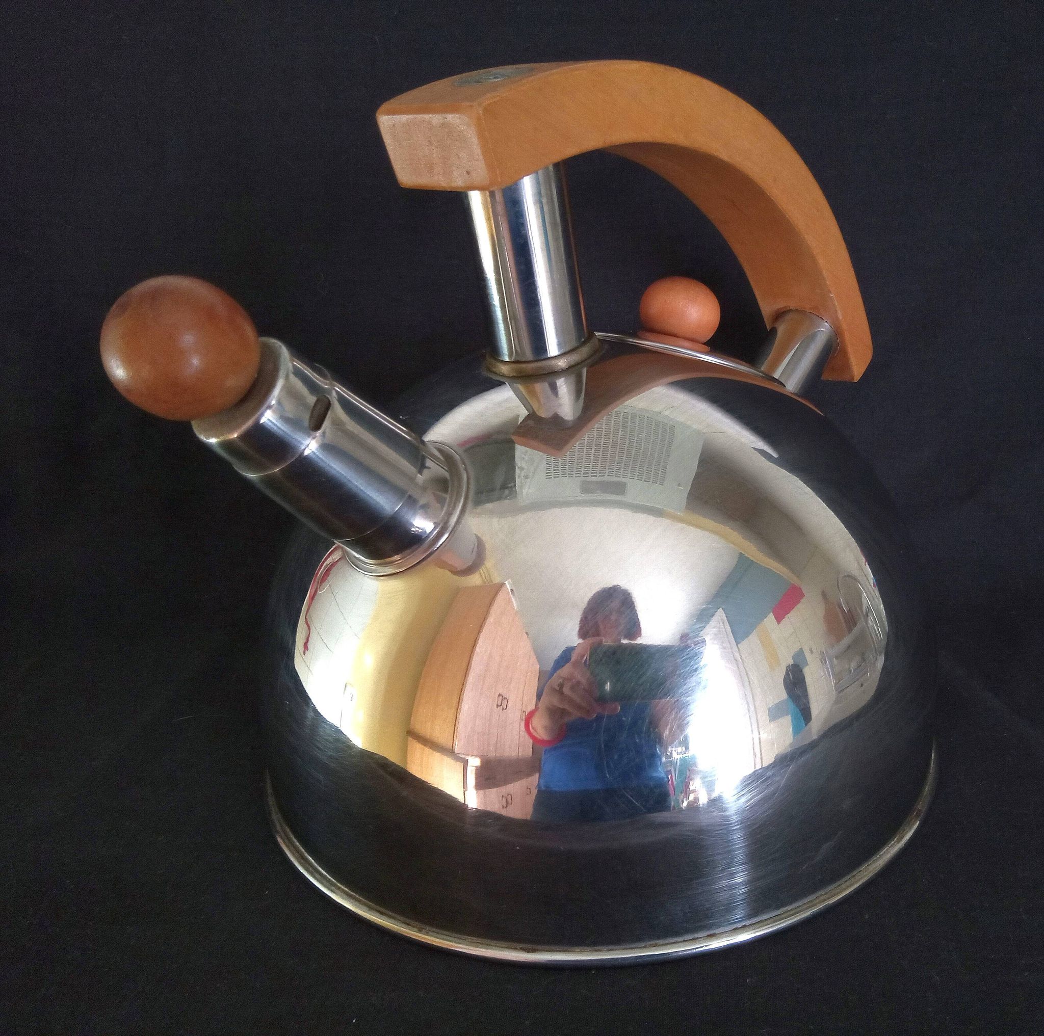 Art Deco manual kettle in stainless steel and wood, cap. 2L, 1930s