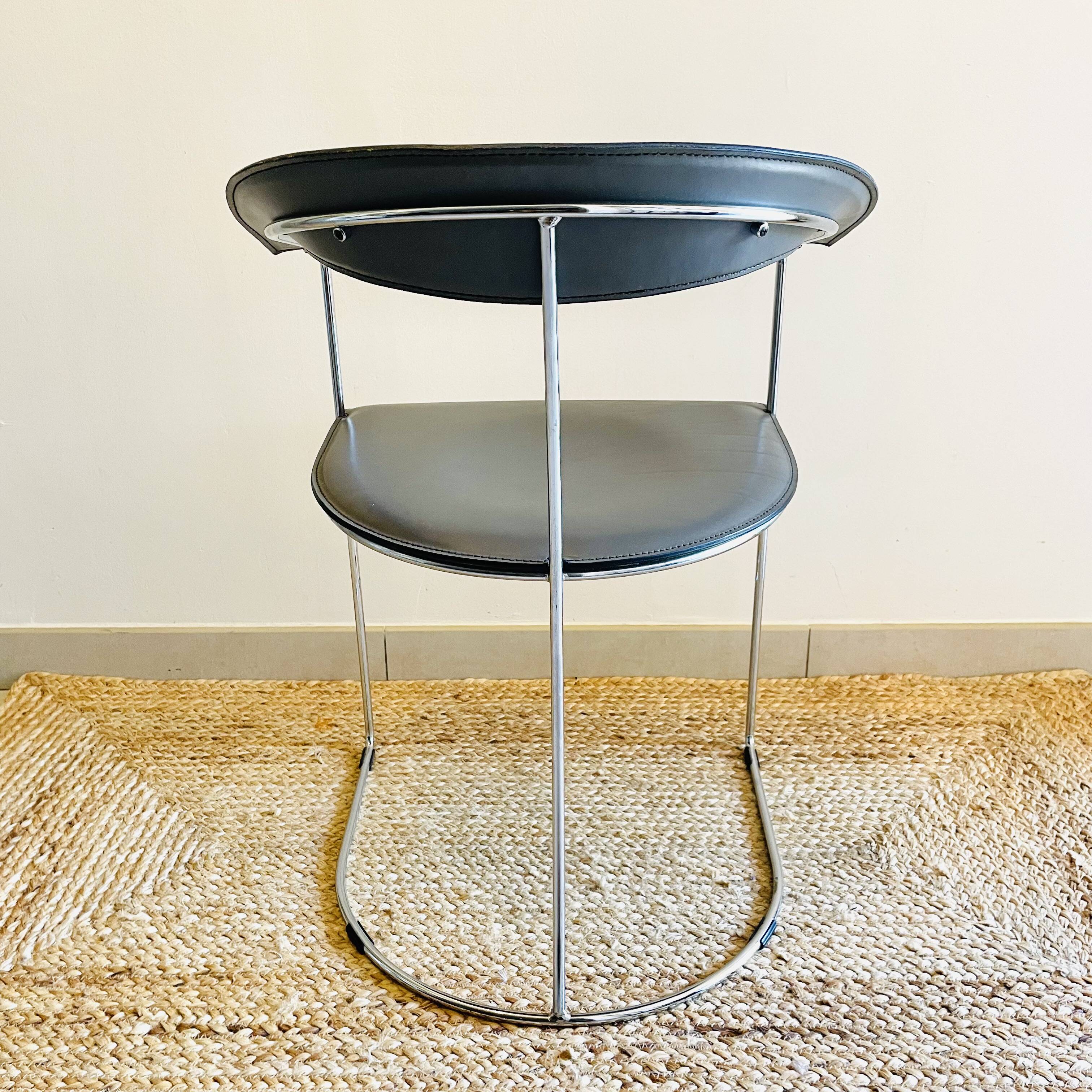ARRBEN Ursula Vintage Design Armchair - Leather and Chrome - 1980s