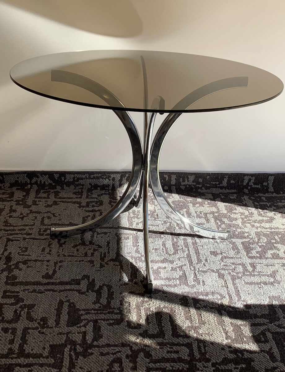 Round table in Italian smoked glass