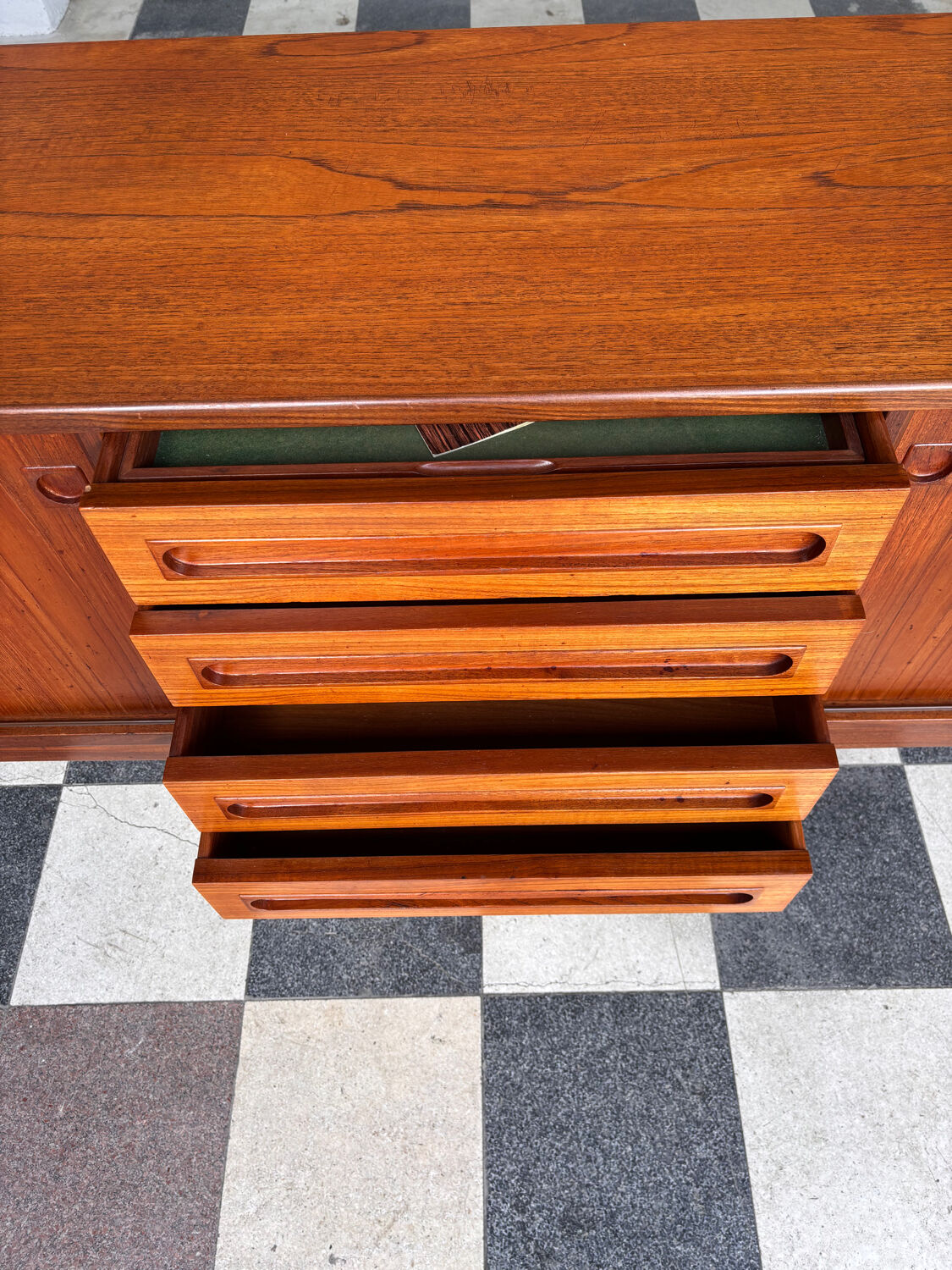 Danish enfilade Johannes Andersen