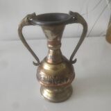 Old vase/old vintage cup