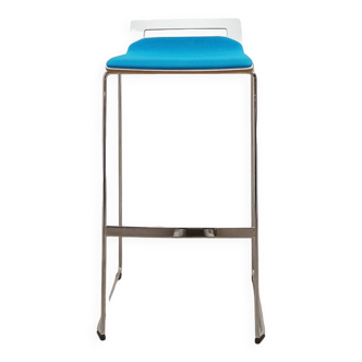 Meet Chair high stool from Sedus in blue fabric