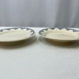 Paire de plats coupe sur pied faience blanc et bleu