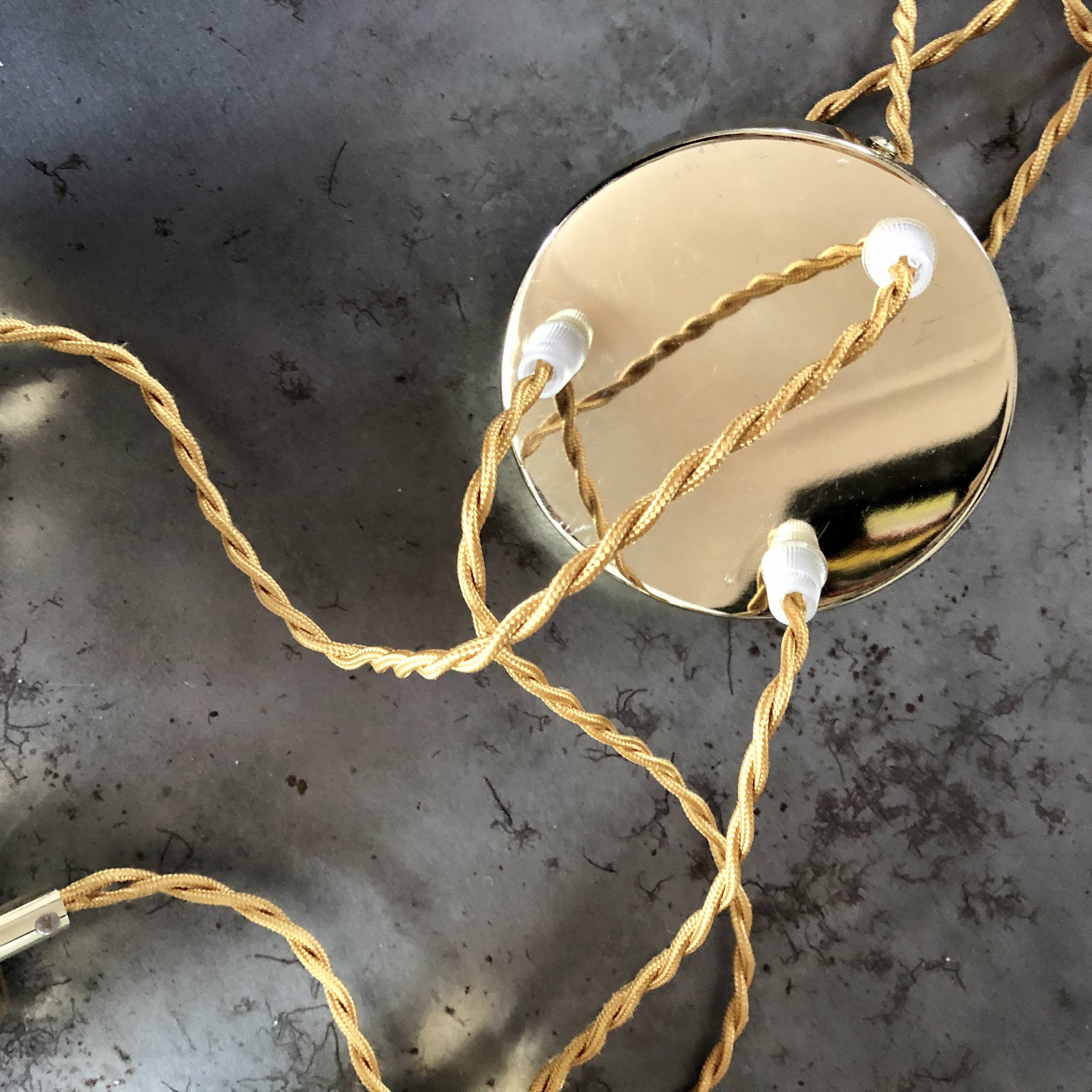 Suspension triple vintage glass globes in frosted yellow and gold.