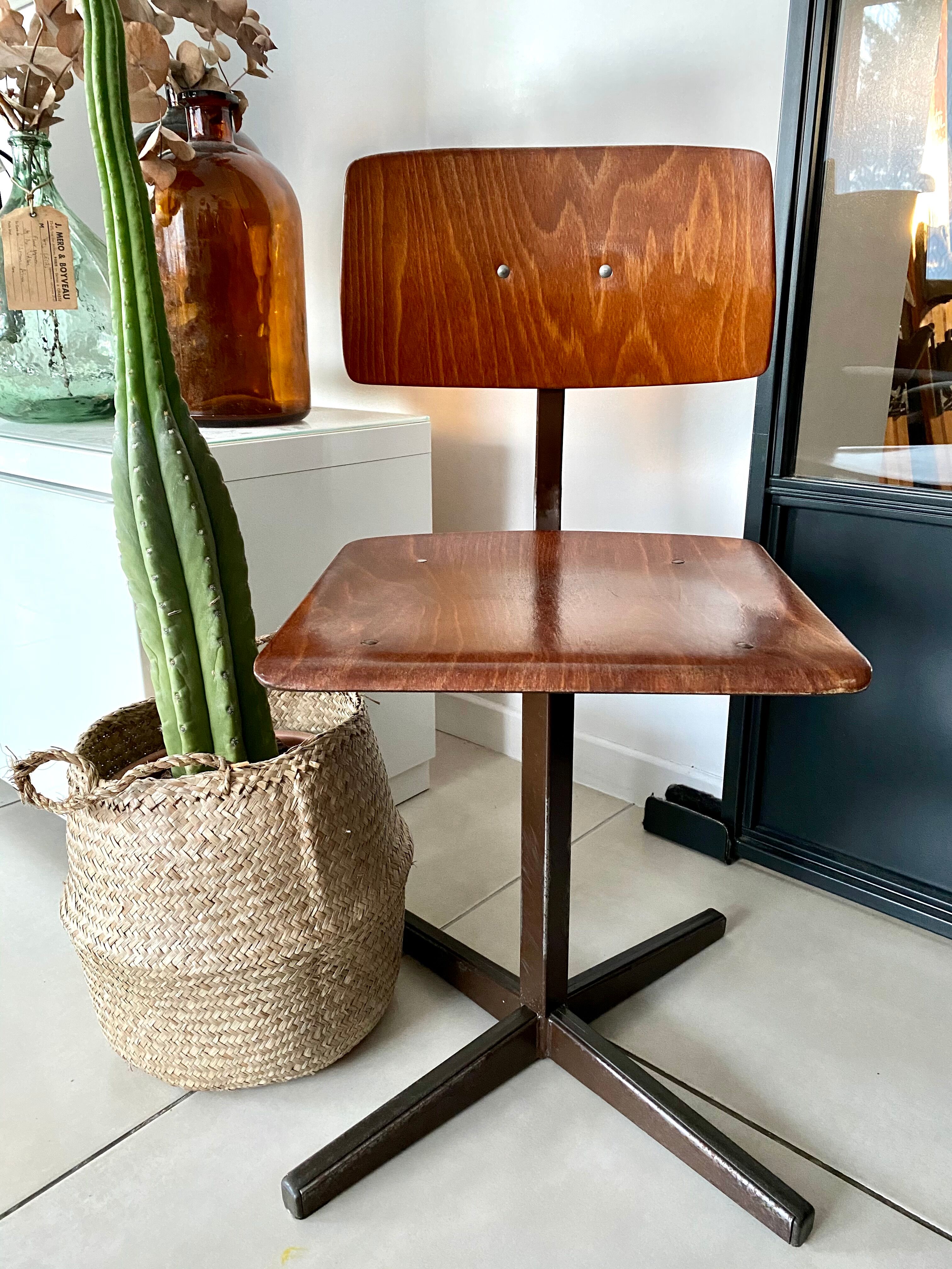 Marko vintage children's workshop chair