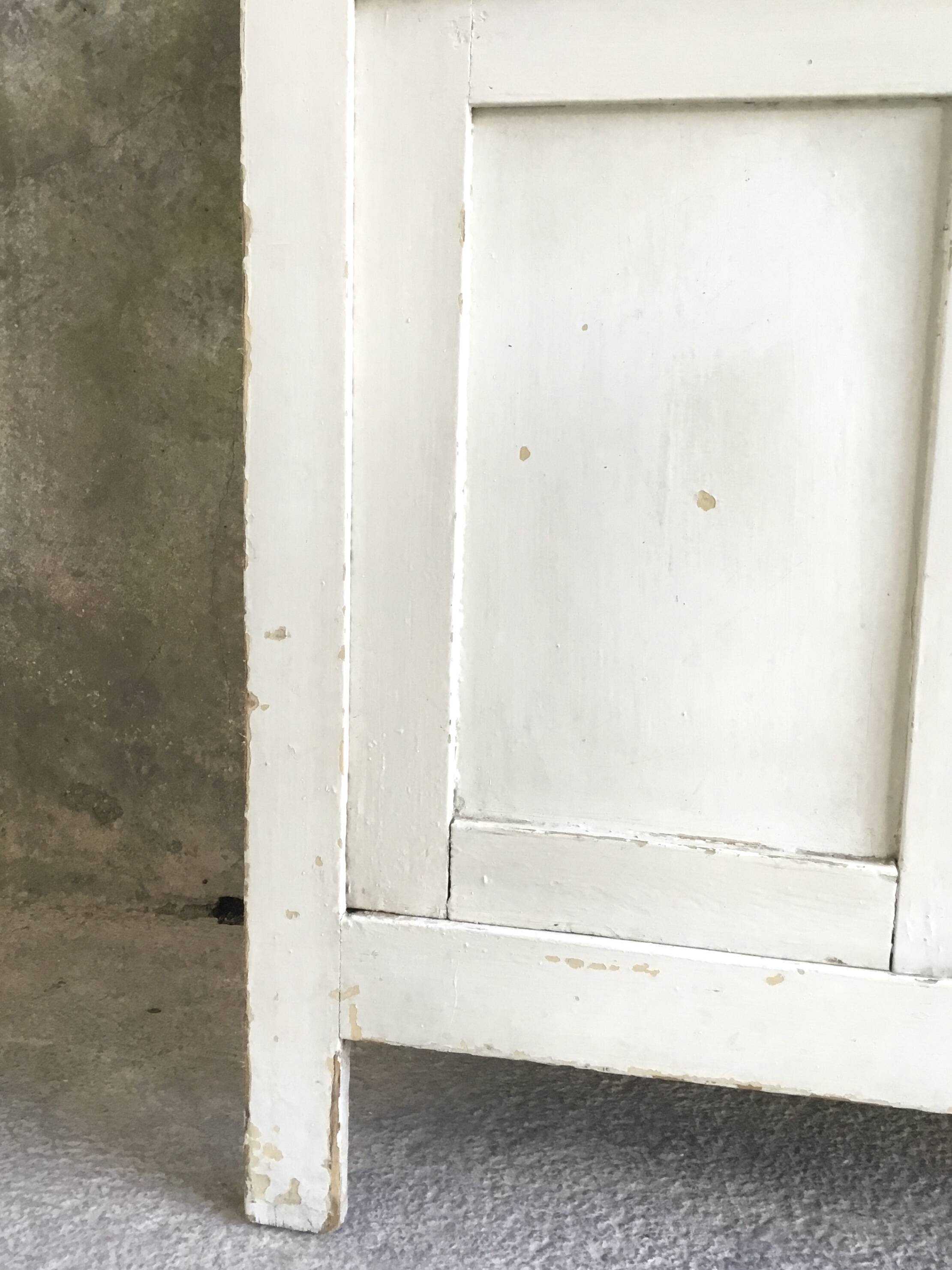 Parisian white buffet in its own juice - 1950