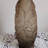 Espaivet vase "foliage and berries" art deco.