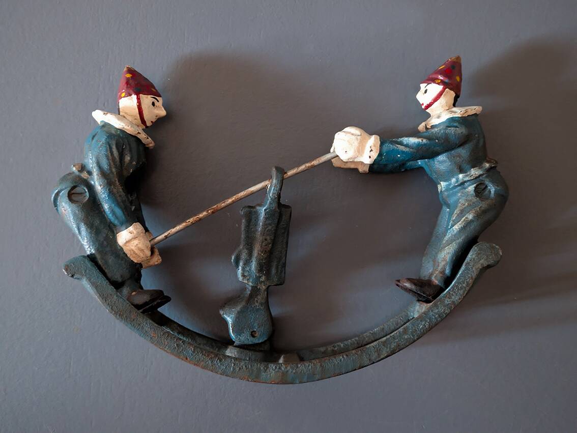 Jouet ancien "Bascule aux clowns en fonte peinte" années 1930