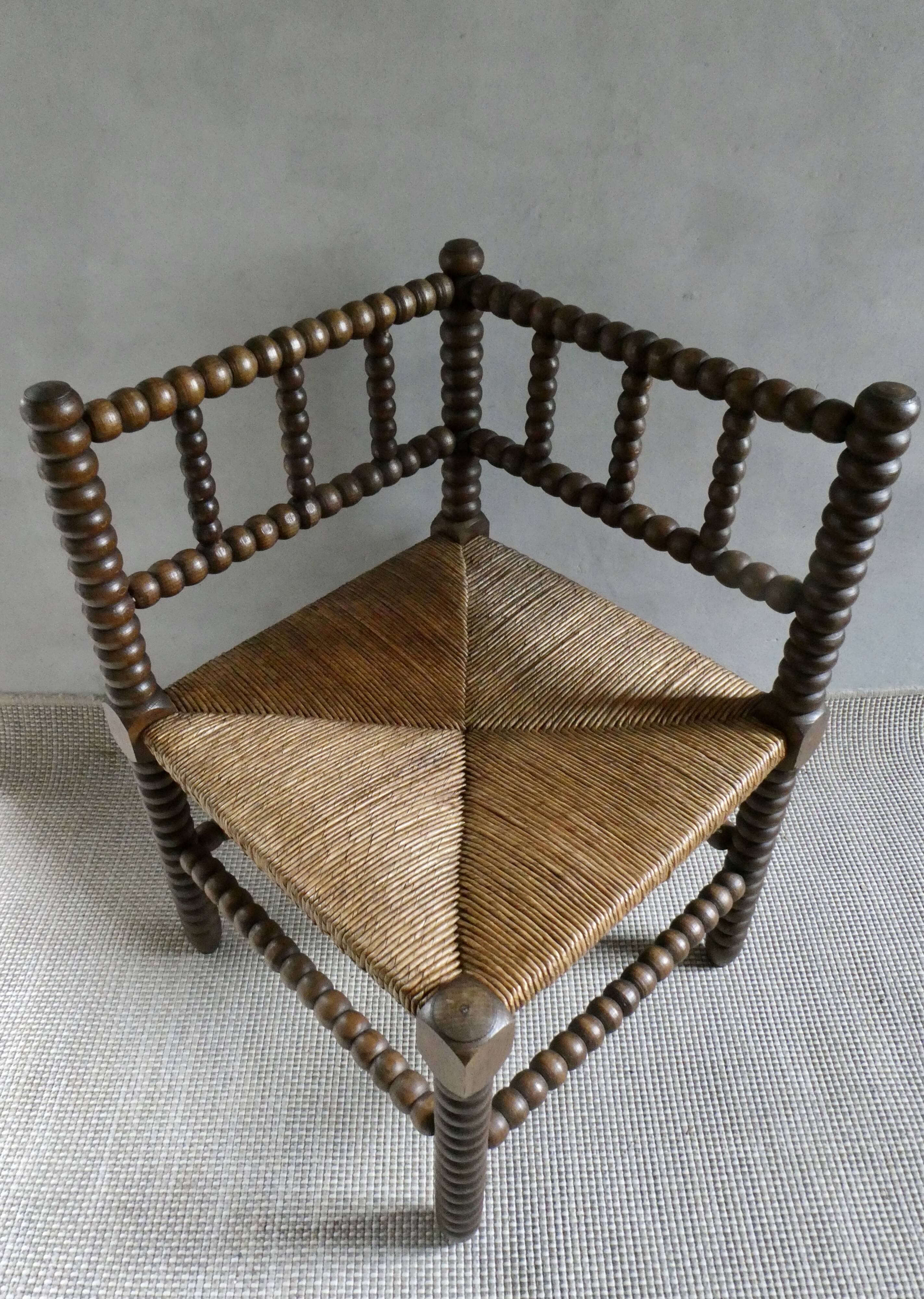 Solid wood corner fire chair, straw seat