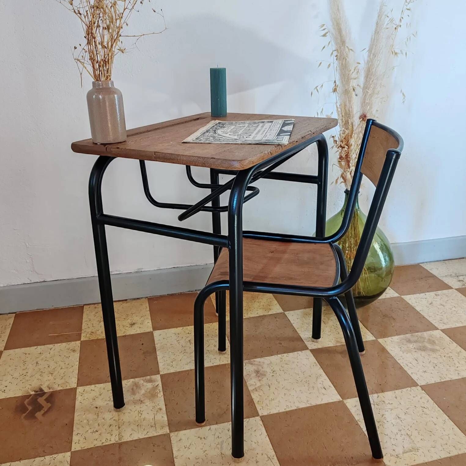 School desk and chair set