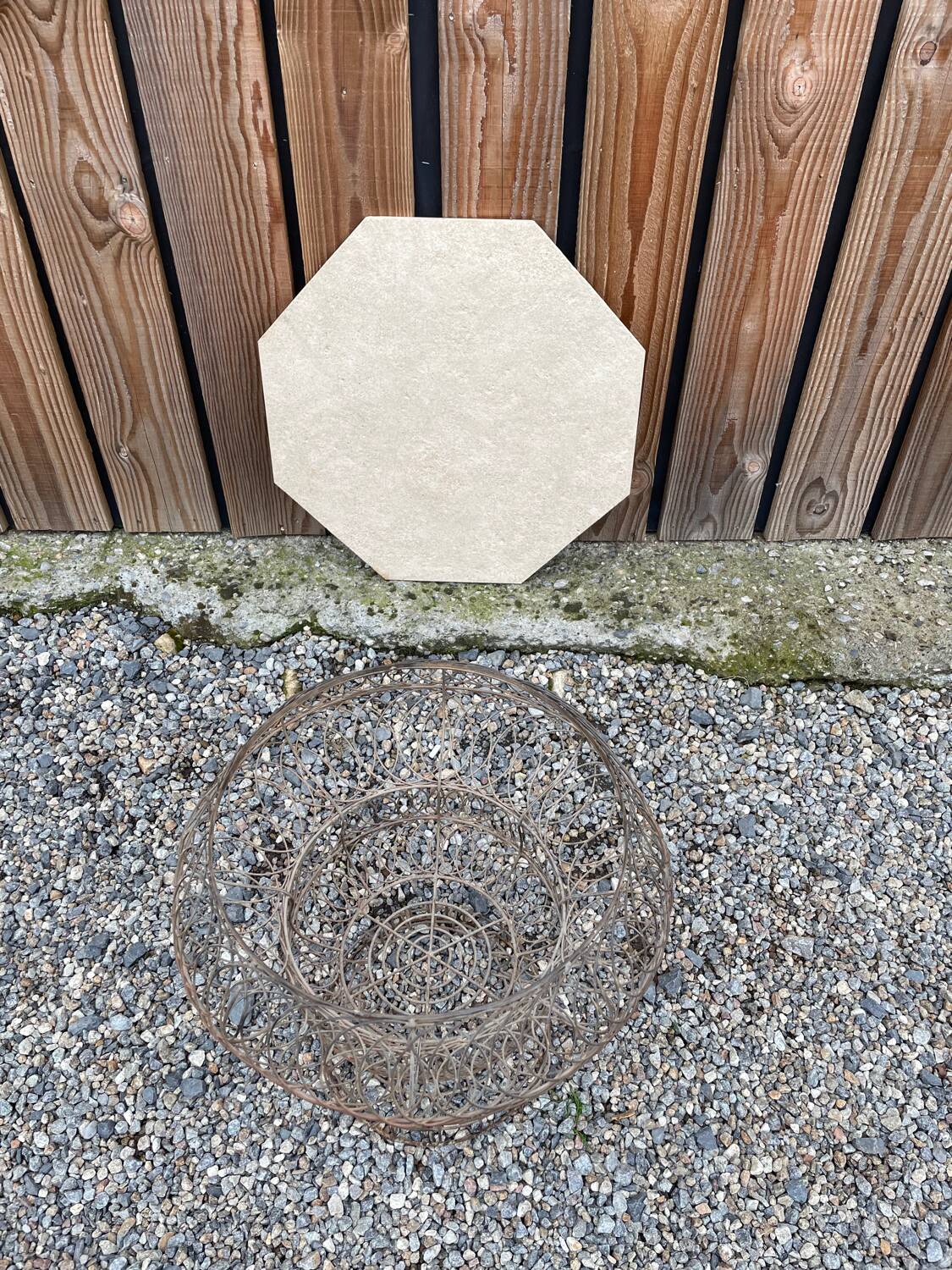 Table/jardinière table en fil de fer