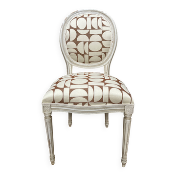 Medallion chair