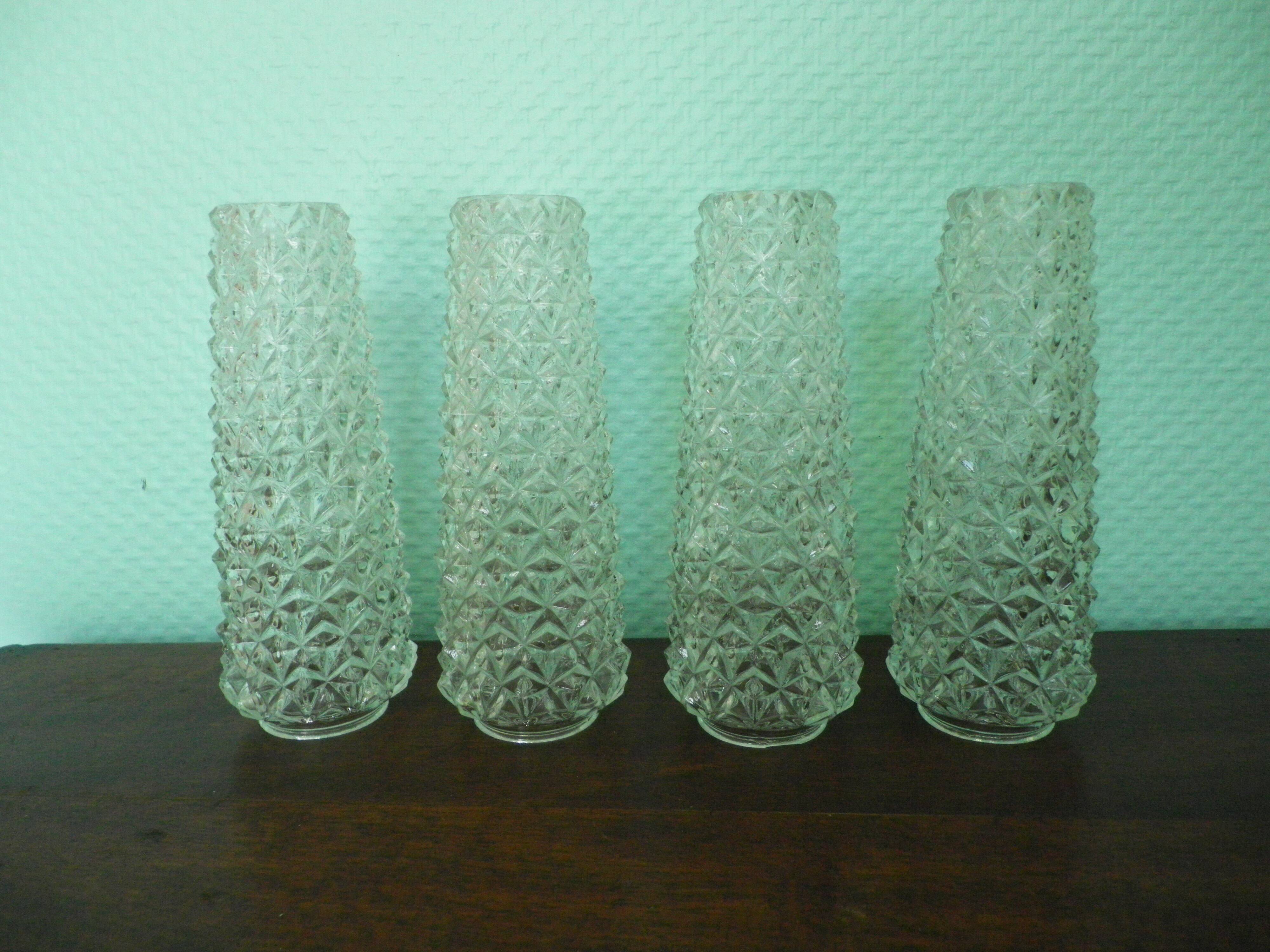 Four-light suspension with glass lampshade, diamond size, 1980.