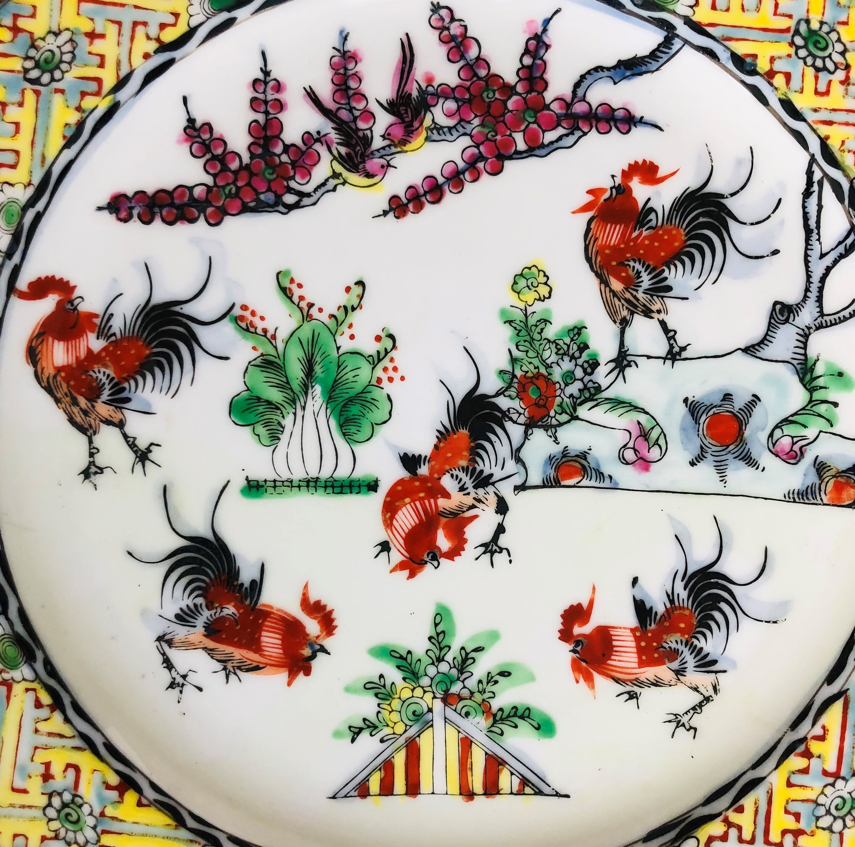 Antique plate in Chinese porcelain