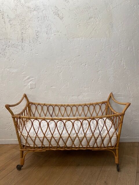 Rattan crib and mattress