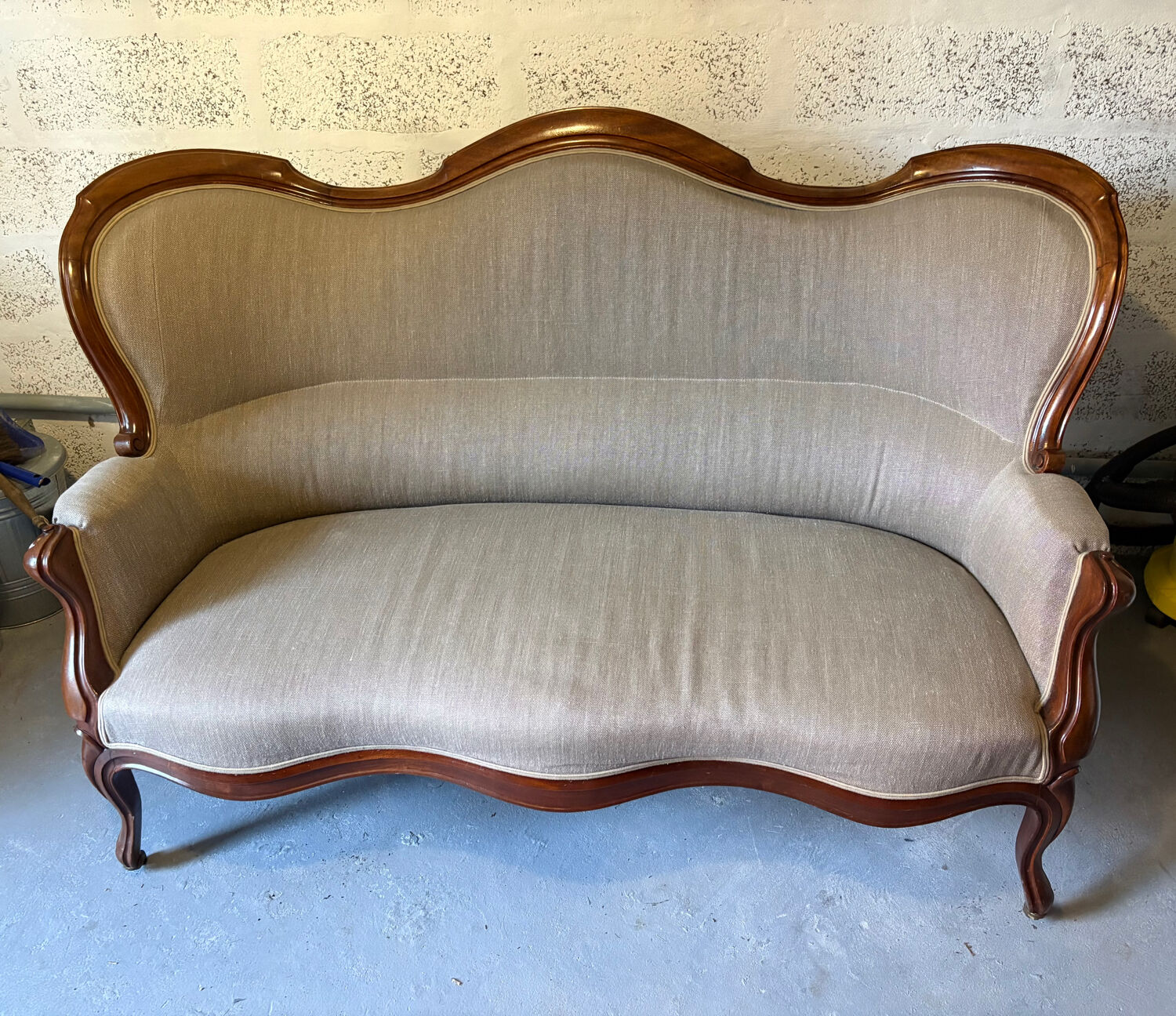 Louis Philippe mahogany canapé