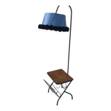 Reading light with scoubidou magazine holder