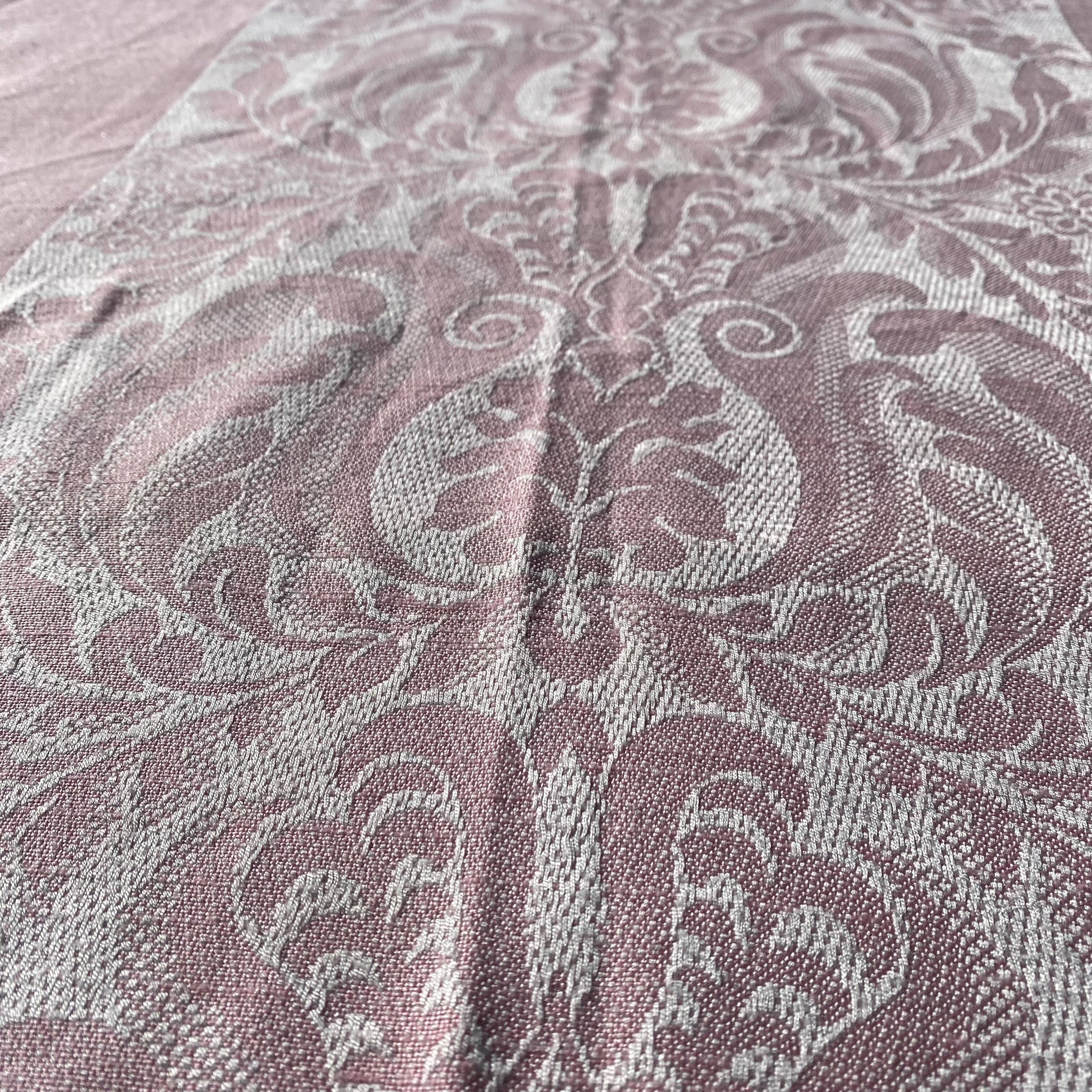 Rectangular tablecloth 200X150 cm pink and white
