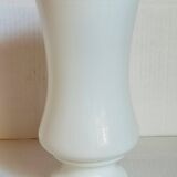 Vase en opaline sur pied début XXème