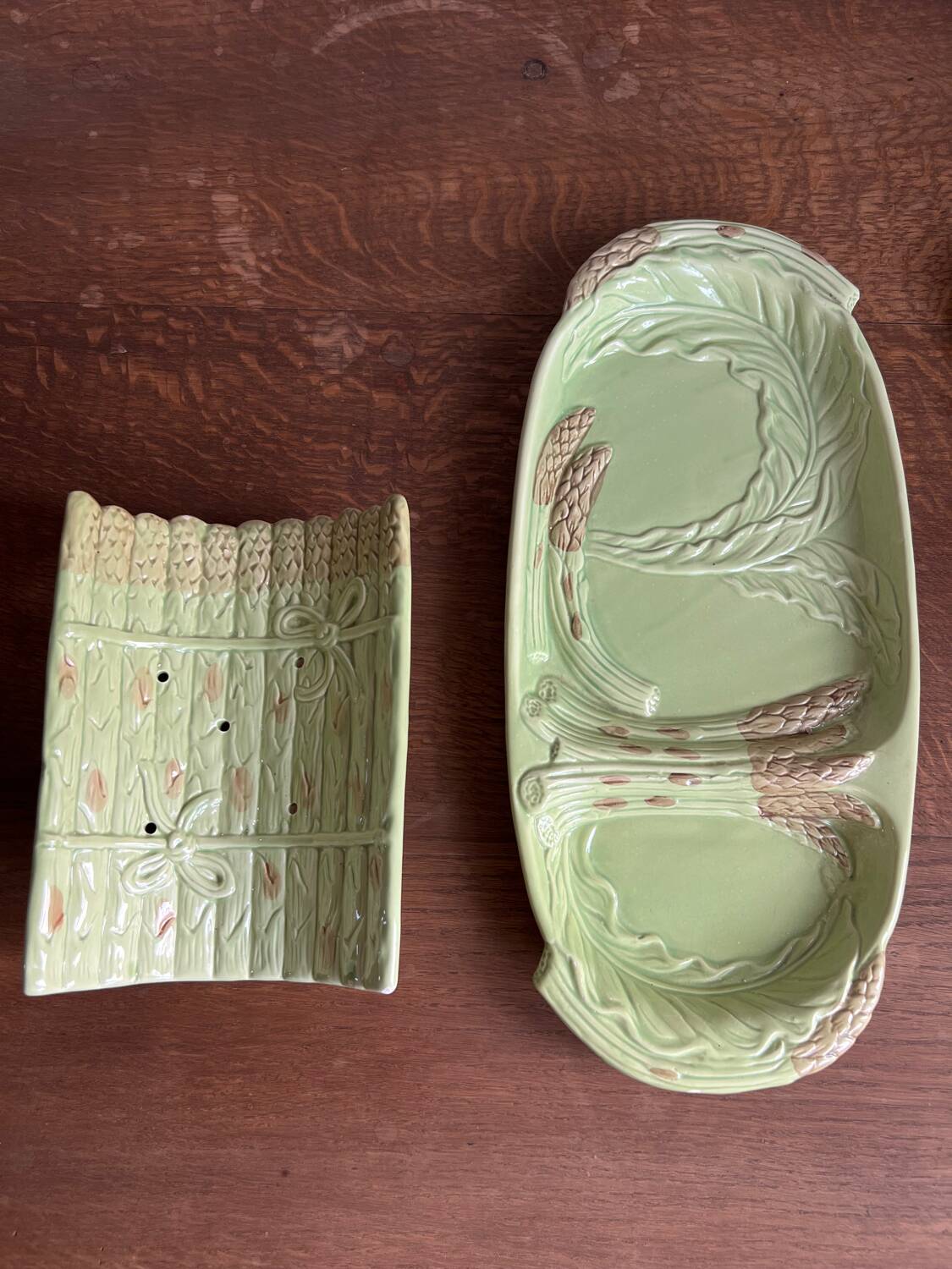 Barbotine asparagus dish and drainer