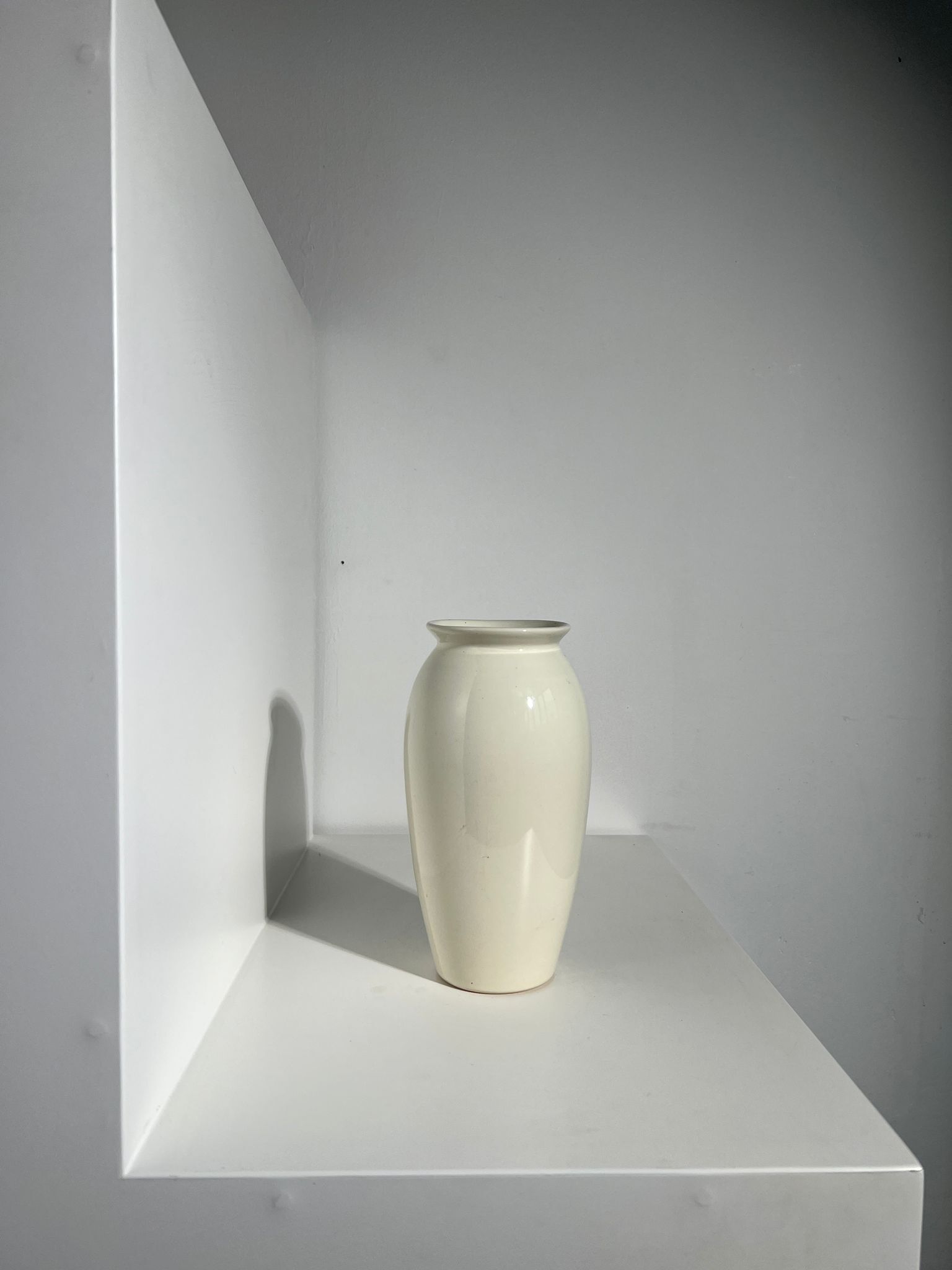 Vase oblong en céramique blanc Habitat vintage