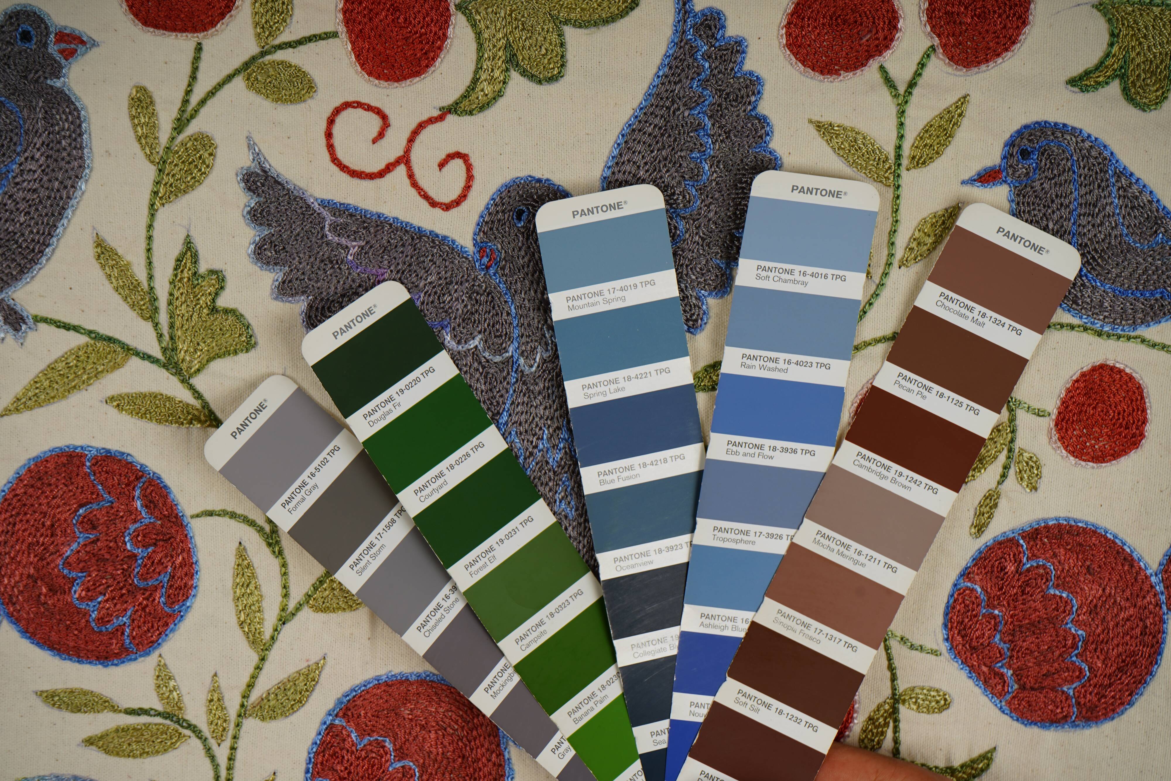 Vintage Turkish rug hand-knotted 50x91cm